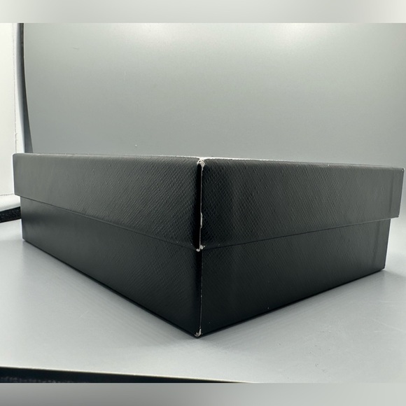 Prada Black Box - Picture 7 of 13